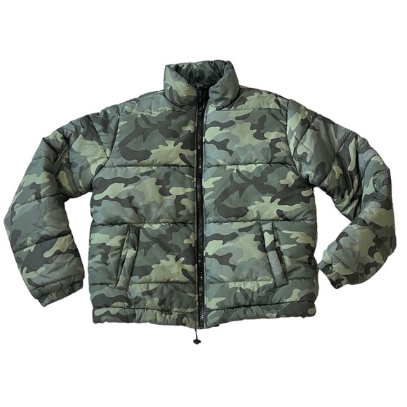 Forever 21 green camo puffer bomber jacket size large - Picture 1 of 6